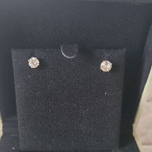 14k Solid Gold Earth Made 1.2ct Diamond  Stud Earrings Classical